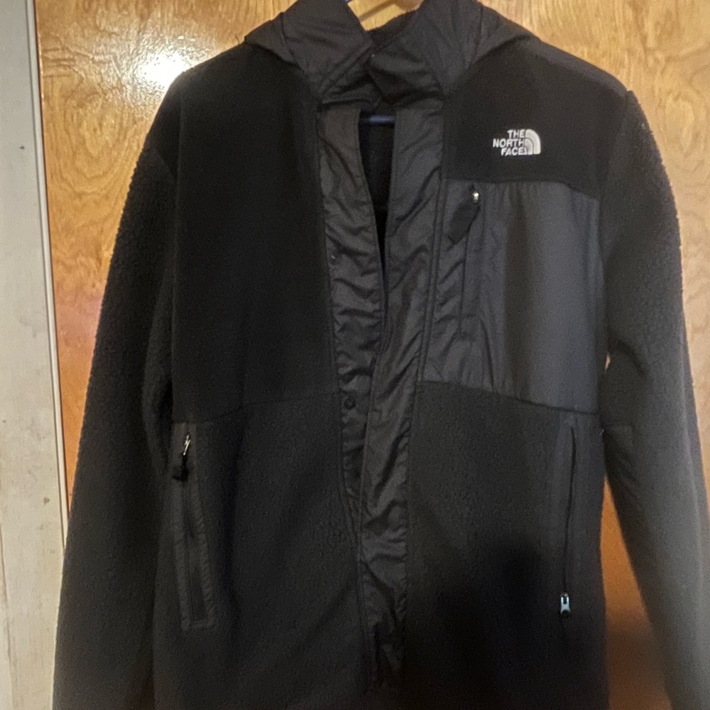 Teen boy North face button up fleece with hood.